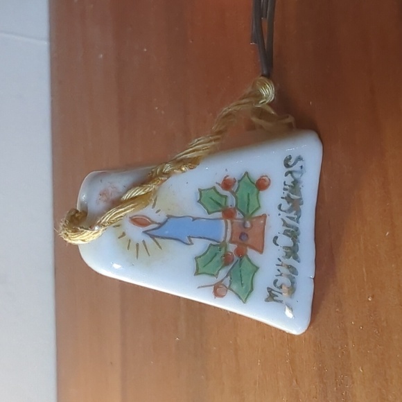 Yuletide Greetings Small Porcelain Santa Made In Japan With Small Bell - Picture 4 of 5